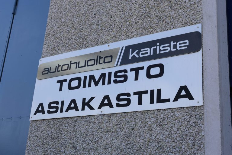 Toimisto ja asiakastila
